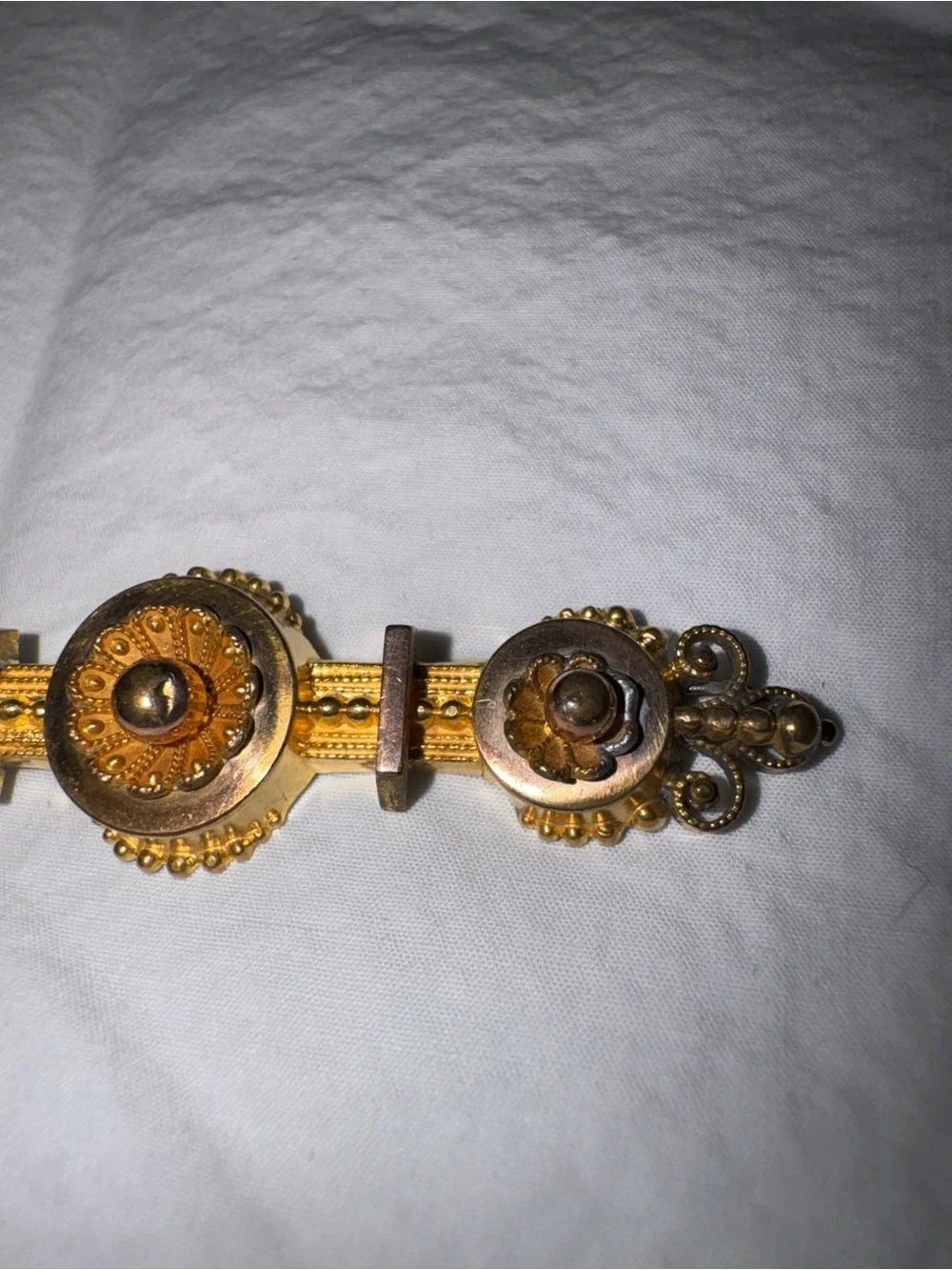 Fits all Criteria for (1837–1901) Victorian Gold-Tone Decorative Bar Brooch
